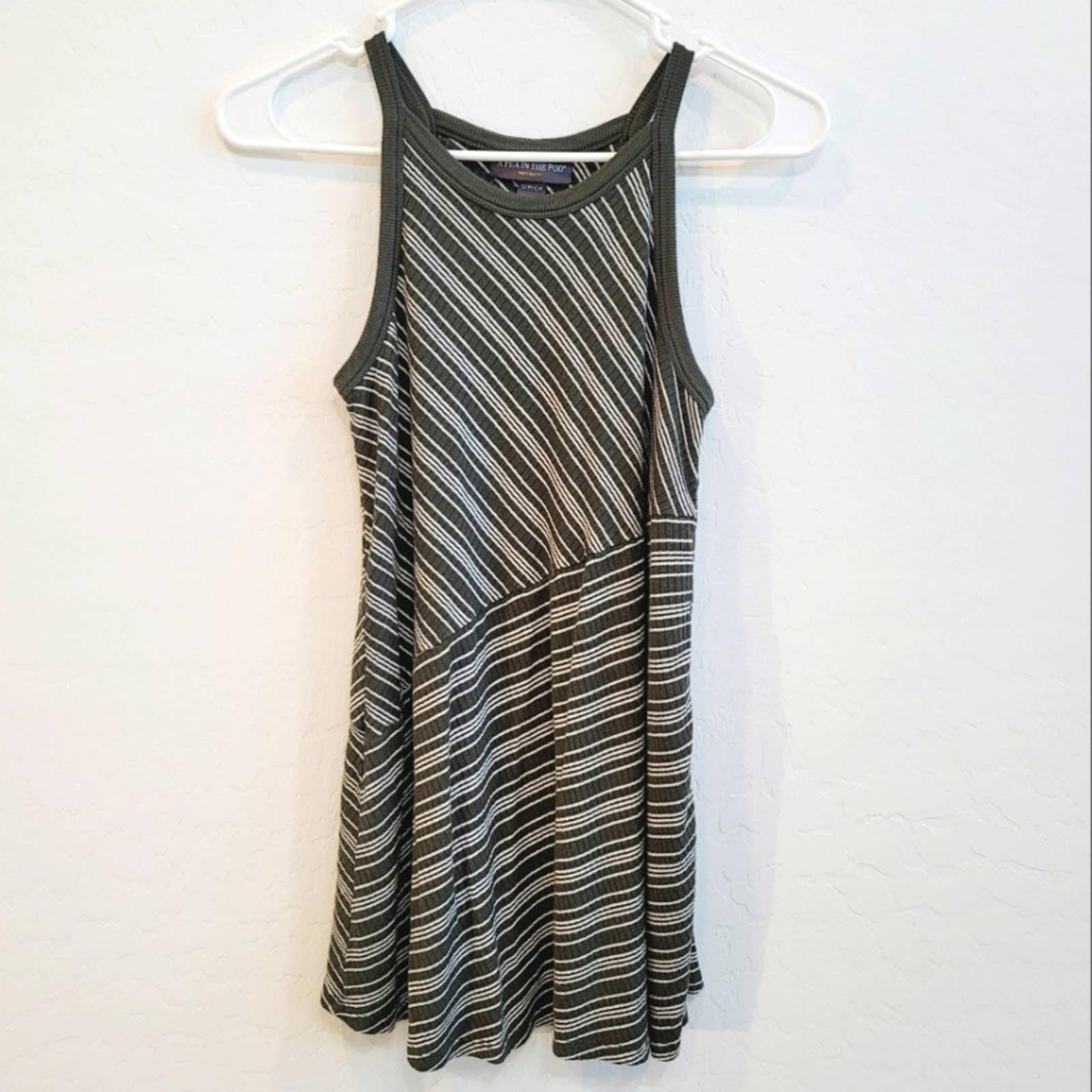 A Pea in The Pod Green Sleeveless Striped Top Women's Size Small Maternity