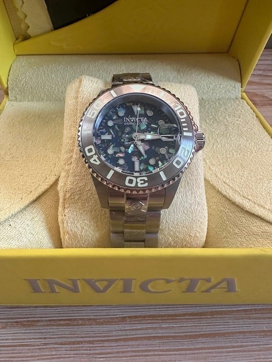 Invicta 24-Jewel Automatic Pro Grand Diver Watch, Abalone Shell Dial (New!)