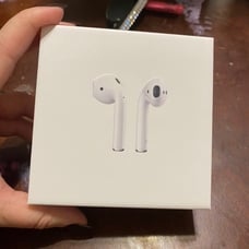 FREE SHIP Apple airpods 2nd generation