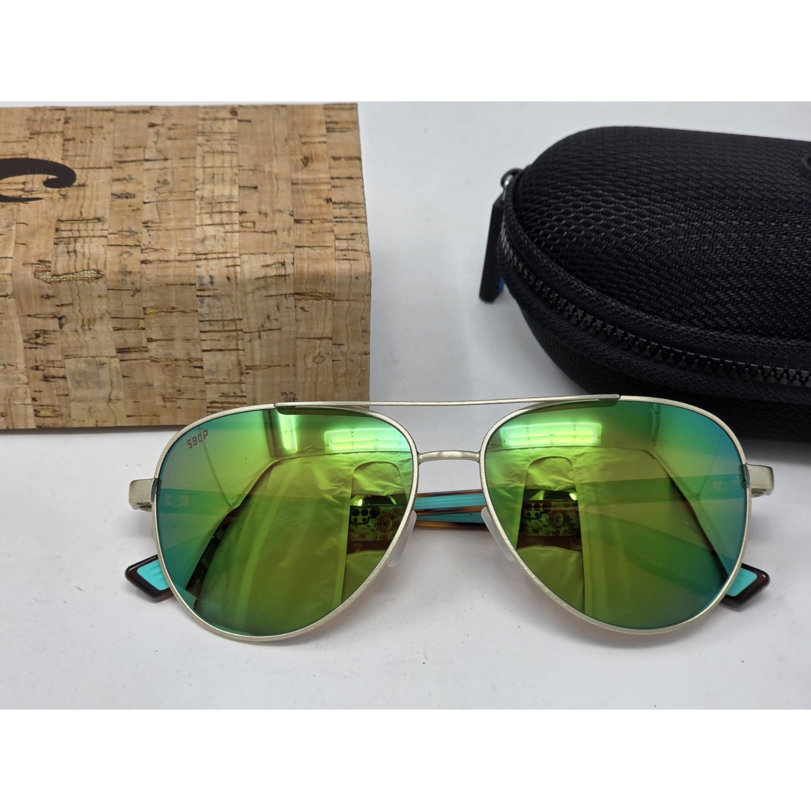 NEW Costa Del Mar PELI Polarized Sunglasses Brushed Gold / Green Gradient Glass