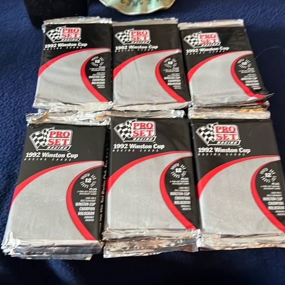 24 unopened 1992 nascar Winston Cup cards