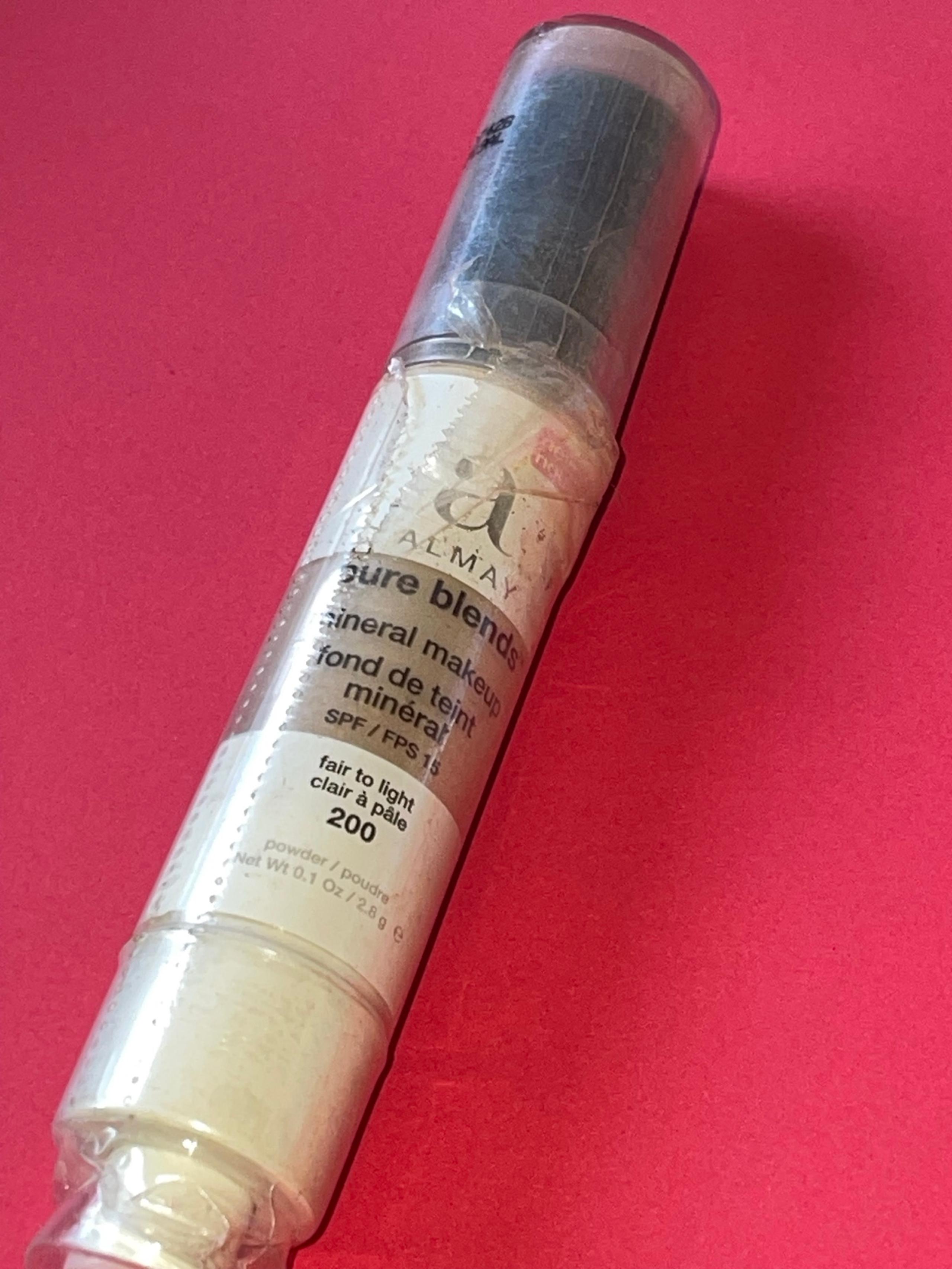 Almay Pure Blends Mineral Makeup FAIR to light 200