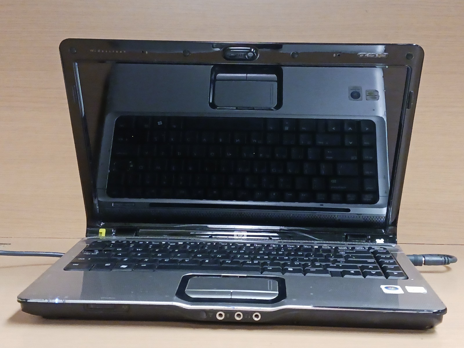 HP Pavilion dv2500 Laptop FPONW PLEASE READ THE DESCRIPTION AND VIEW PHOTOS
