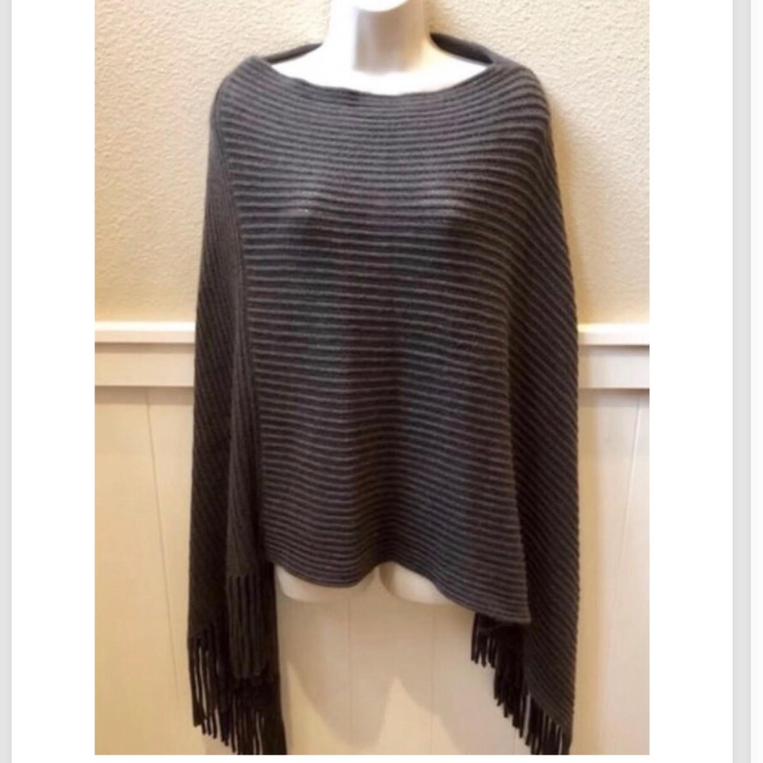 NWOT Charcoal Gray Max Edition poncho!