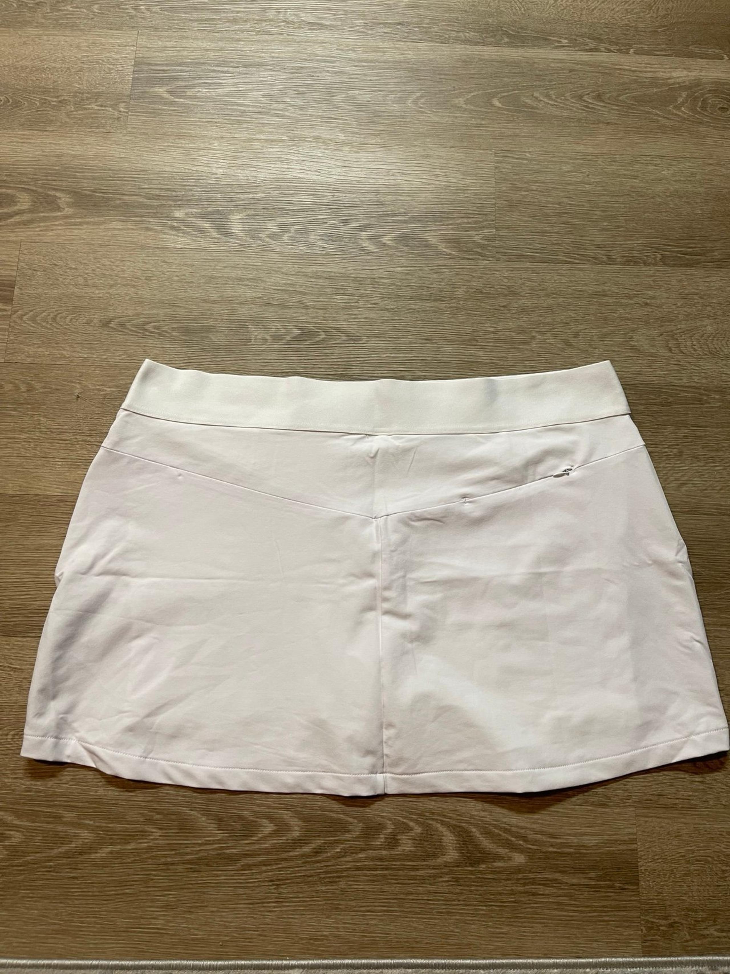 NEW Greg Norman Women's Athletic Golf Skort