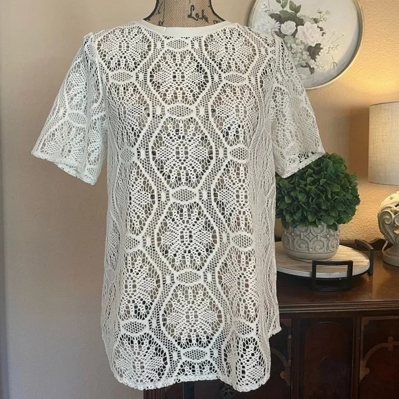 Out Short Sleeve Top