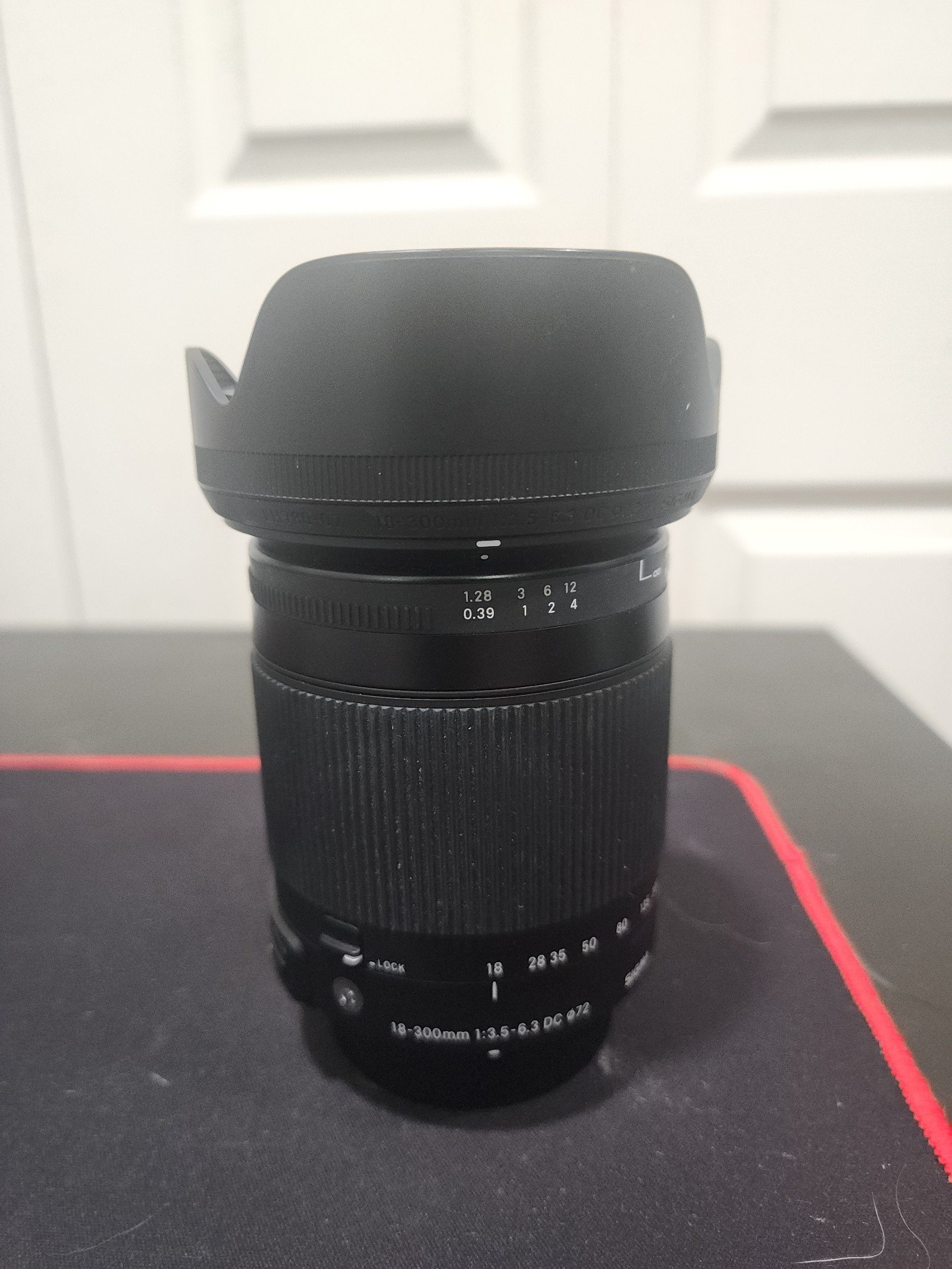 Sigma 18-300mm F3.5-6.3 Contemporary DC Macro OS HSM Lens for Nikon