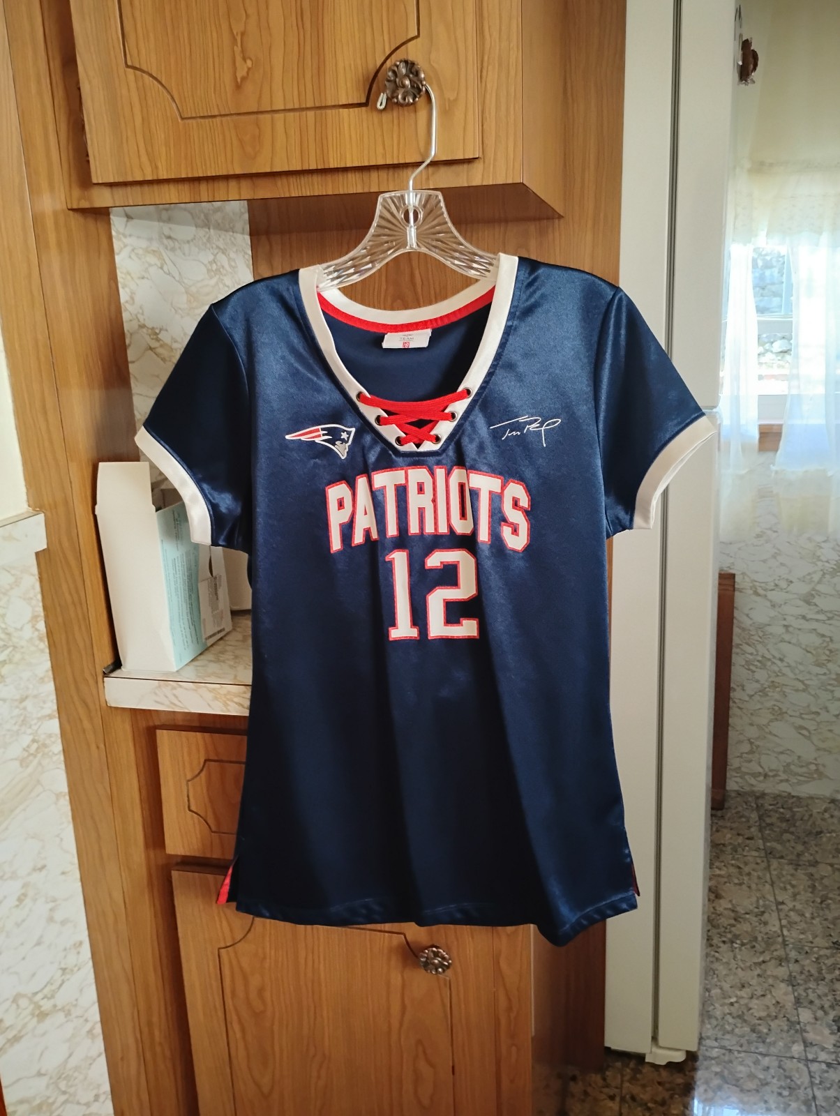 Tom Brady 12 New England Patriots NFL Team Apparel Jersey, Medium
