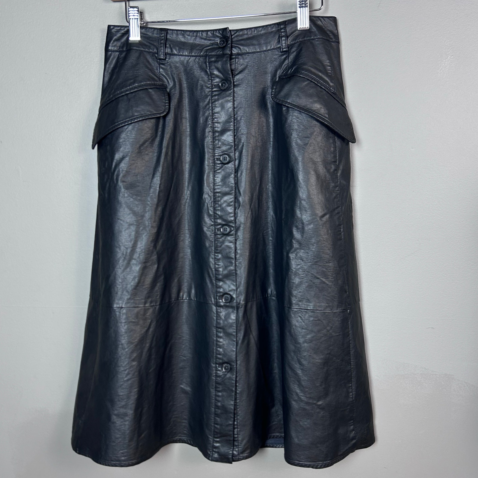 Banana Republic skirt 4 black faux leather a-line button up front midi retro