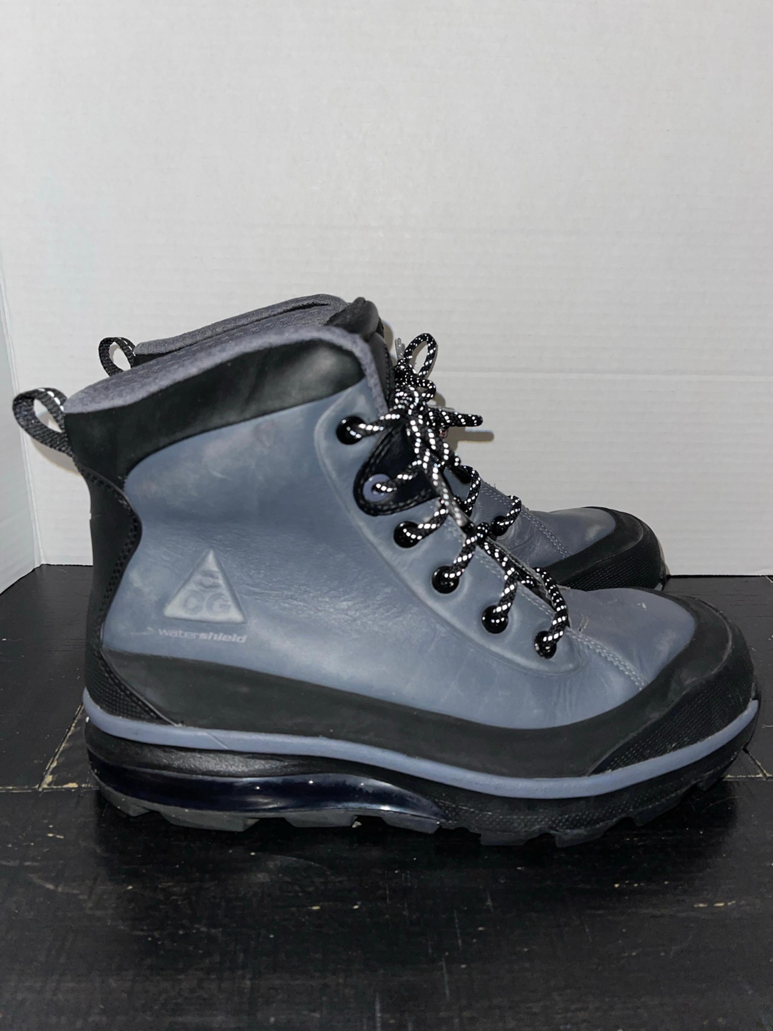 Mens Nike ACG Conquer Water shield Boots Size 9