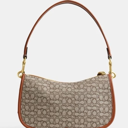 CM559 Coach Swinger In Micro Signature Jacquard