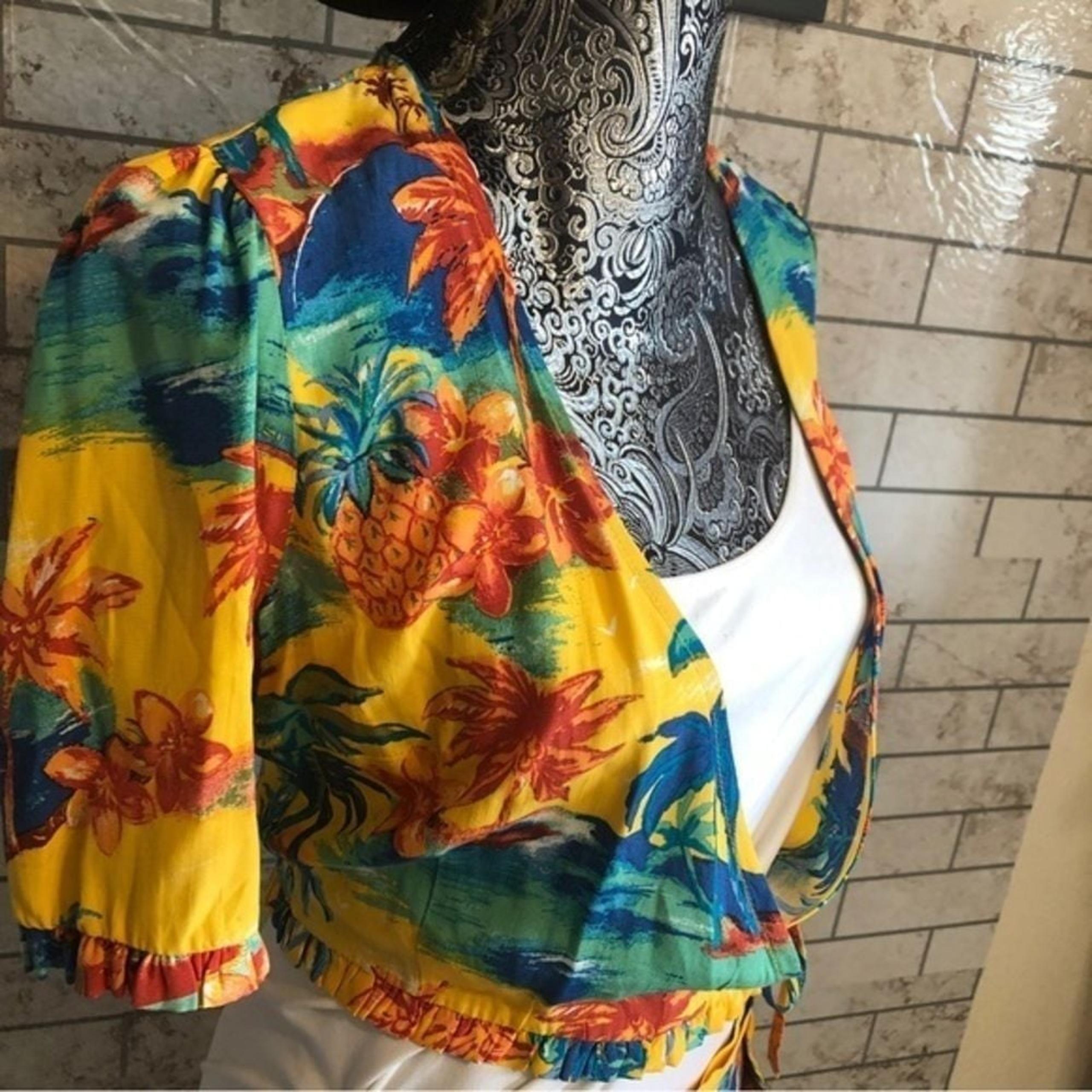 NWT ZARA Hawaiian tropical palm tree wrap top 2492-005
