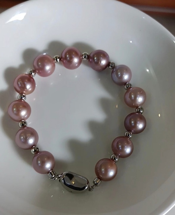 Lady’s Natural Pearl Bracelet