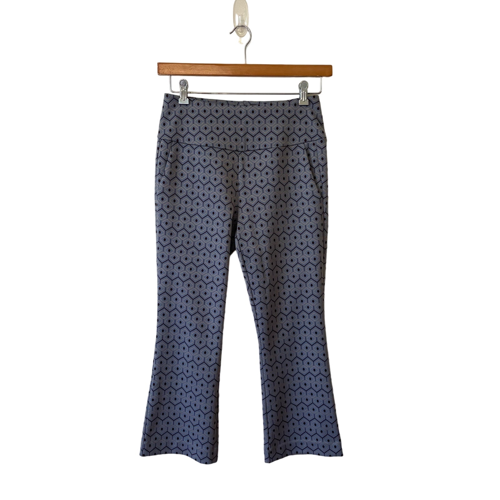 Cabi S flare capri pant gray athleisure geometric cozy fitted contemporary
