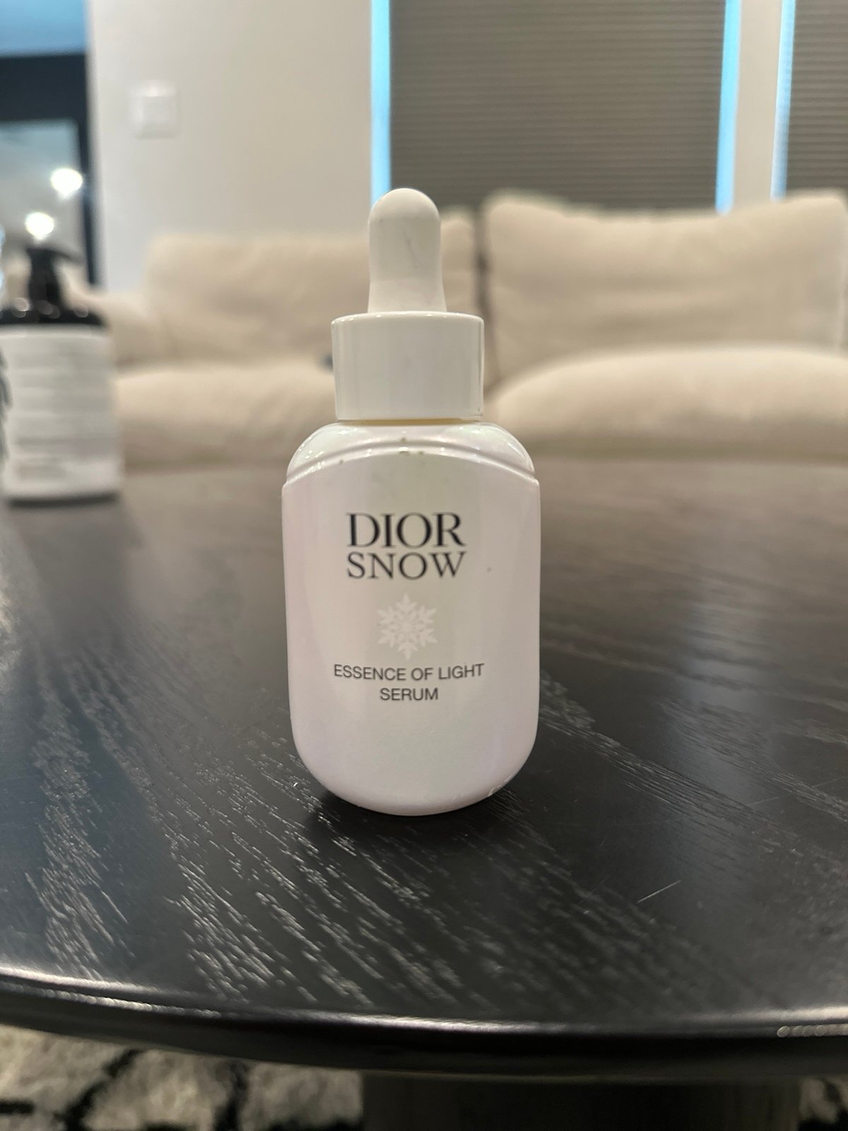 Dior essence or light serum