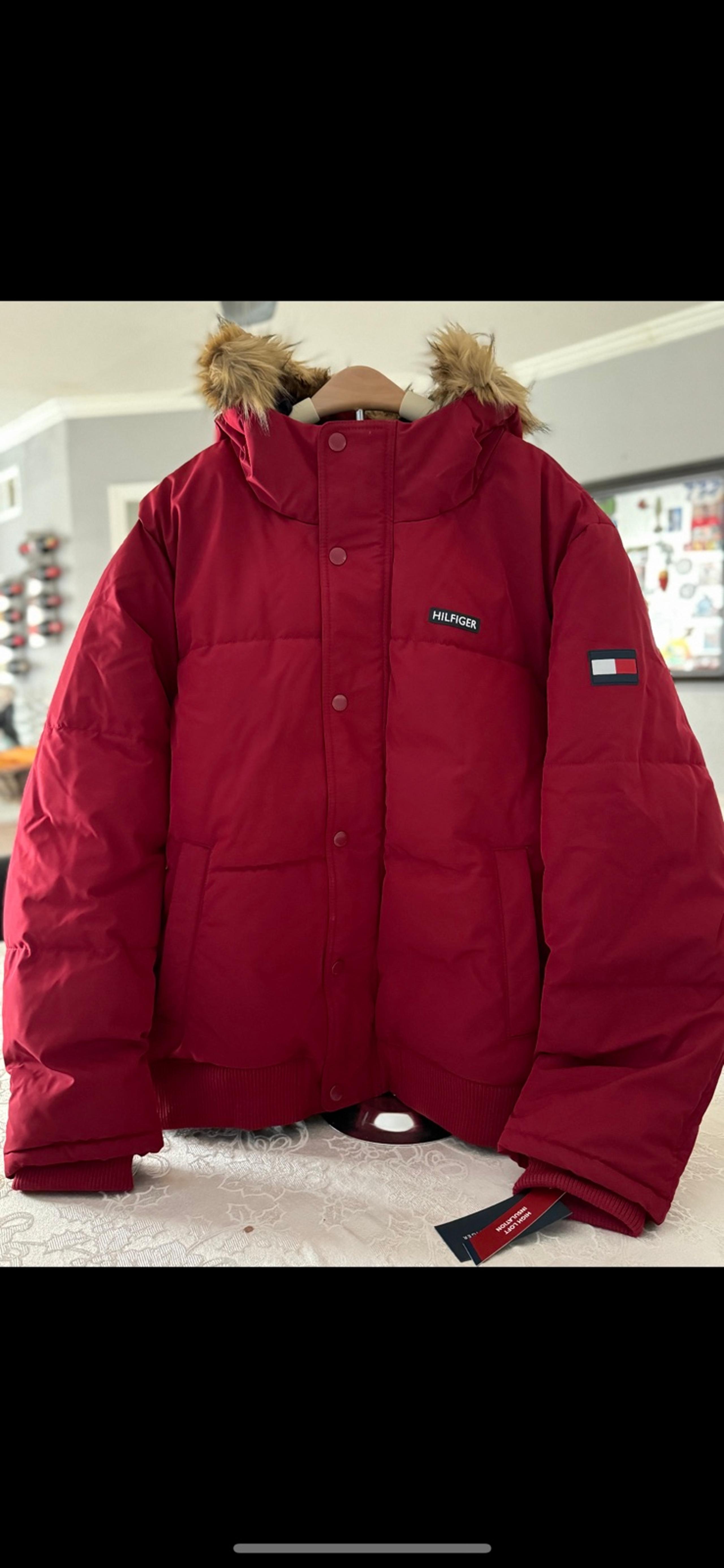 Men’s Extra Large XL Tommy Hilfiger Fur Hood Red Puffer Jacket - Style 152AP858