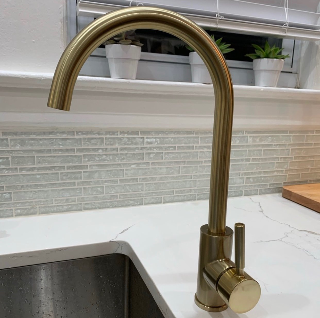 Brushed Gold Kitchen Sink Faucet- stainl