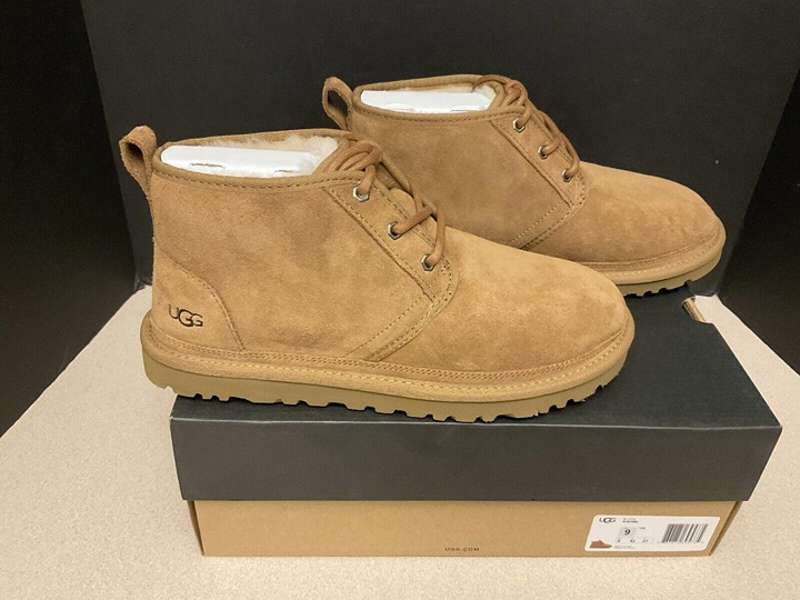 New! Mens UGG Neumel Chukka Chestnut Suede Winter Boots. Size 9. Awesome Boots!