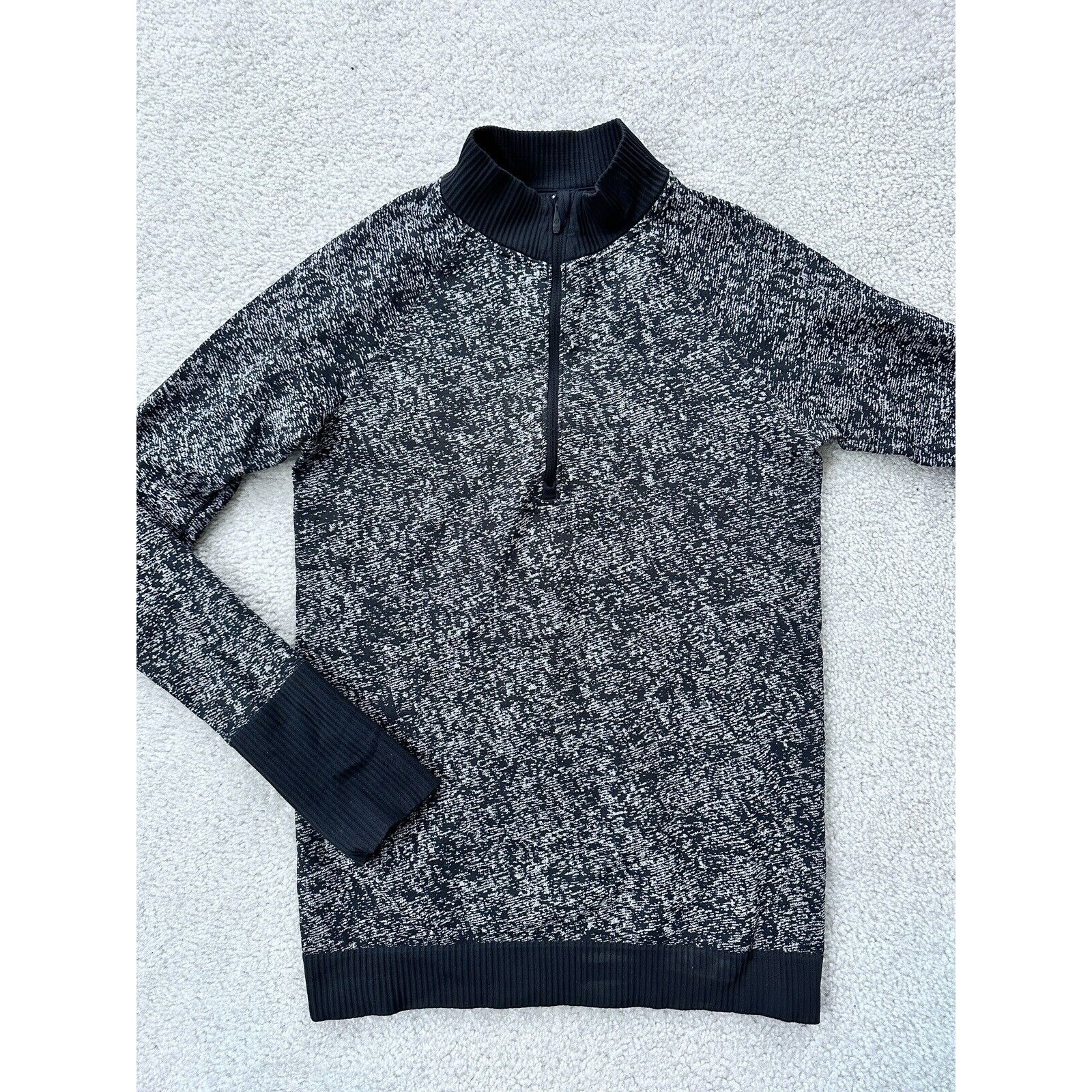 Womens LULULEMON Gray Heathered Quarter Zip Pullover Athletic Sweater Top Sz 4