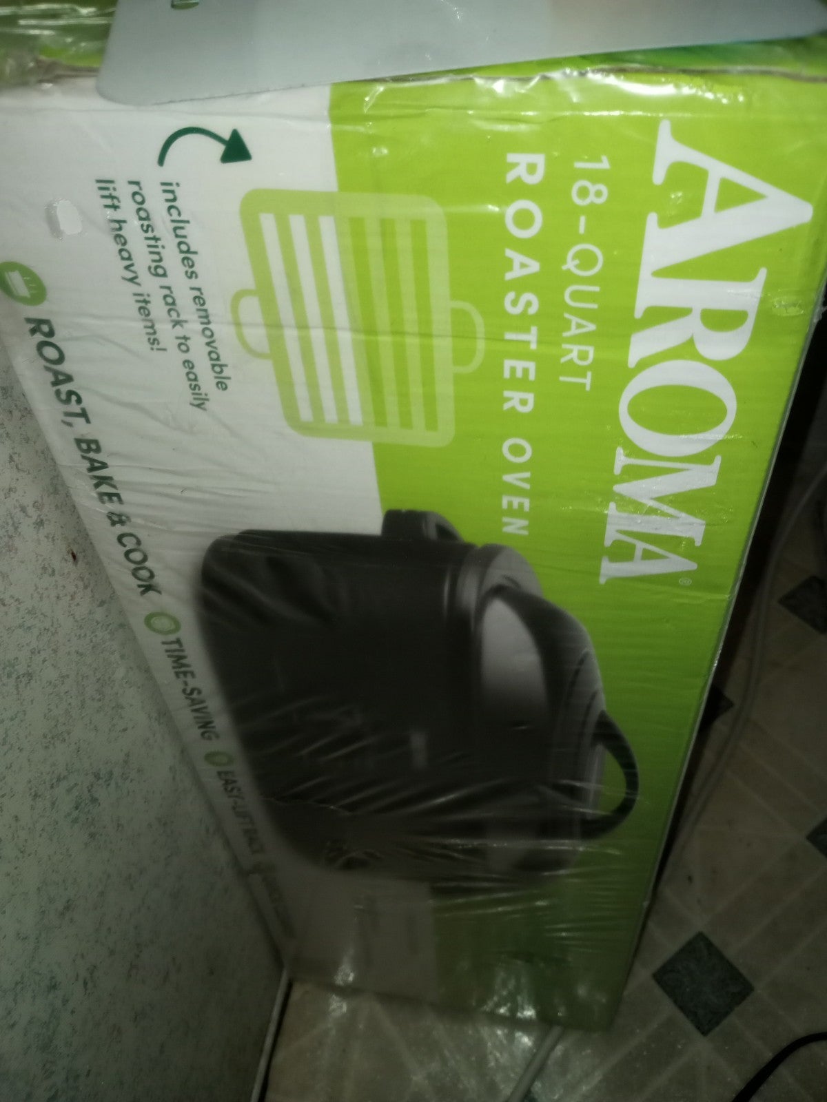 Kitchen slow cooker/roaster excellent for Hams, turkeys and etc