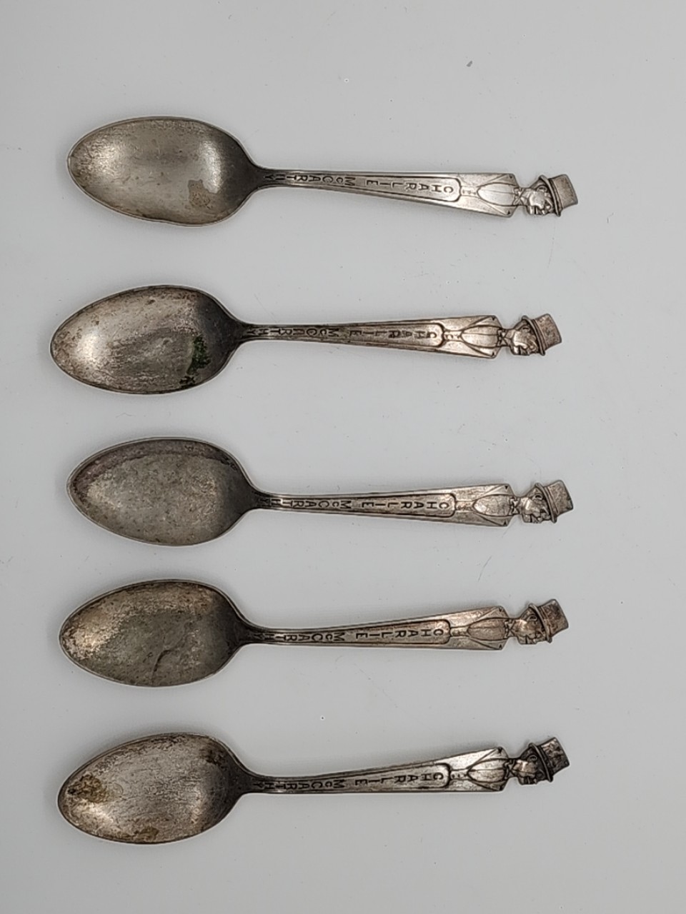 VINTAGE 5-PC SET CHARLIE McCARTHY SILVER PLATED SPOONS - TOP HAT.
