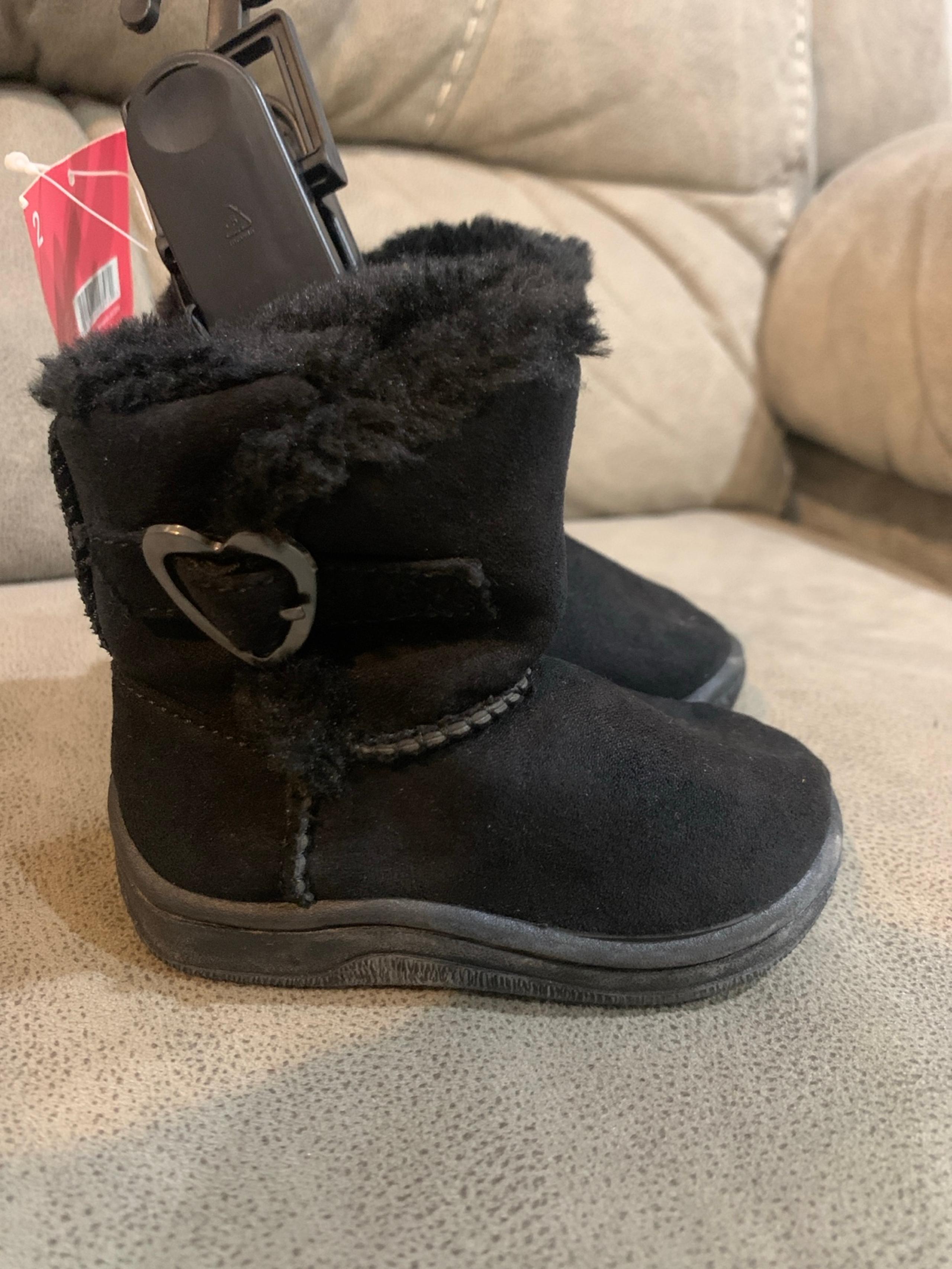 Toddler Girls Black Boots Size 2