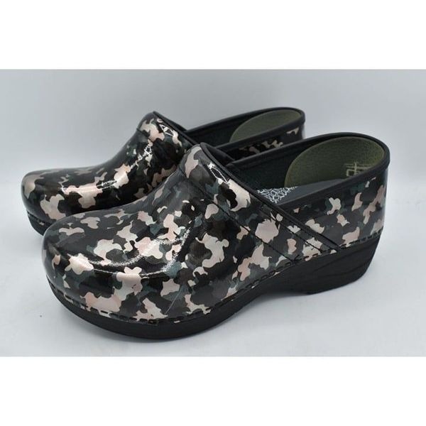 Dansko Women EU 40 US 9.5-10 XP 2.0 Camouflage Leather Professional Clogs 19190