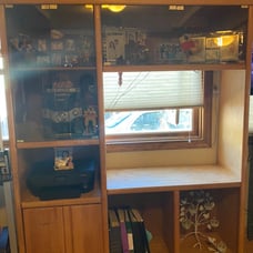 Entertainment center