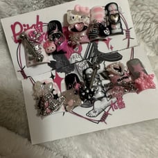 Hello Kitty press on nails