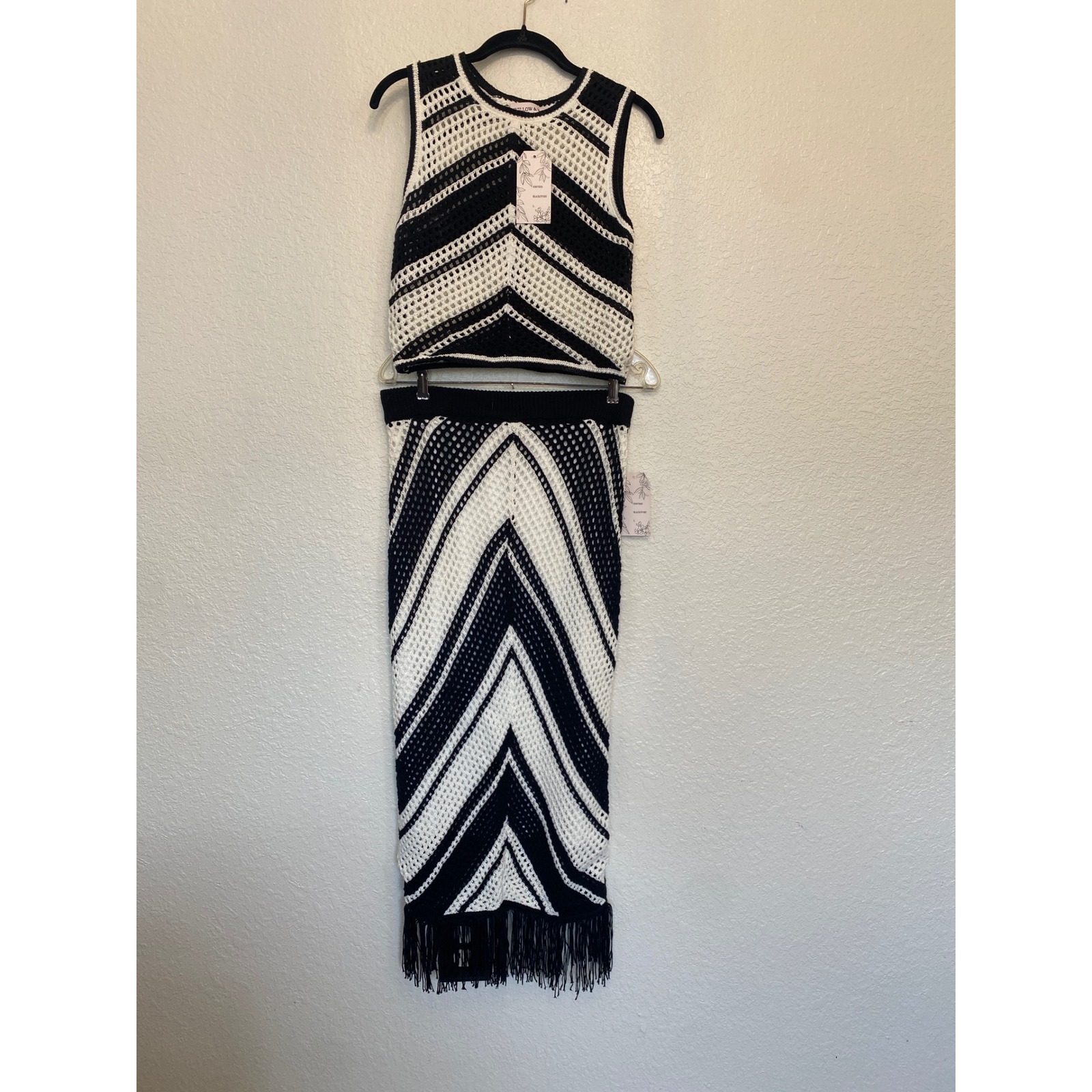 NWT Willow & Wind Sleeveless Sweater Maxi Skirt Crochet Black & White Large