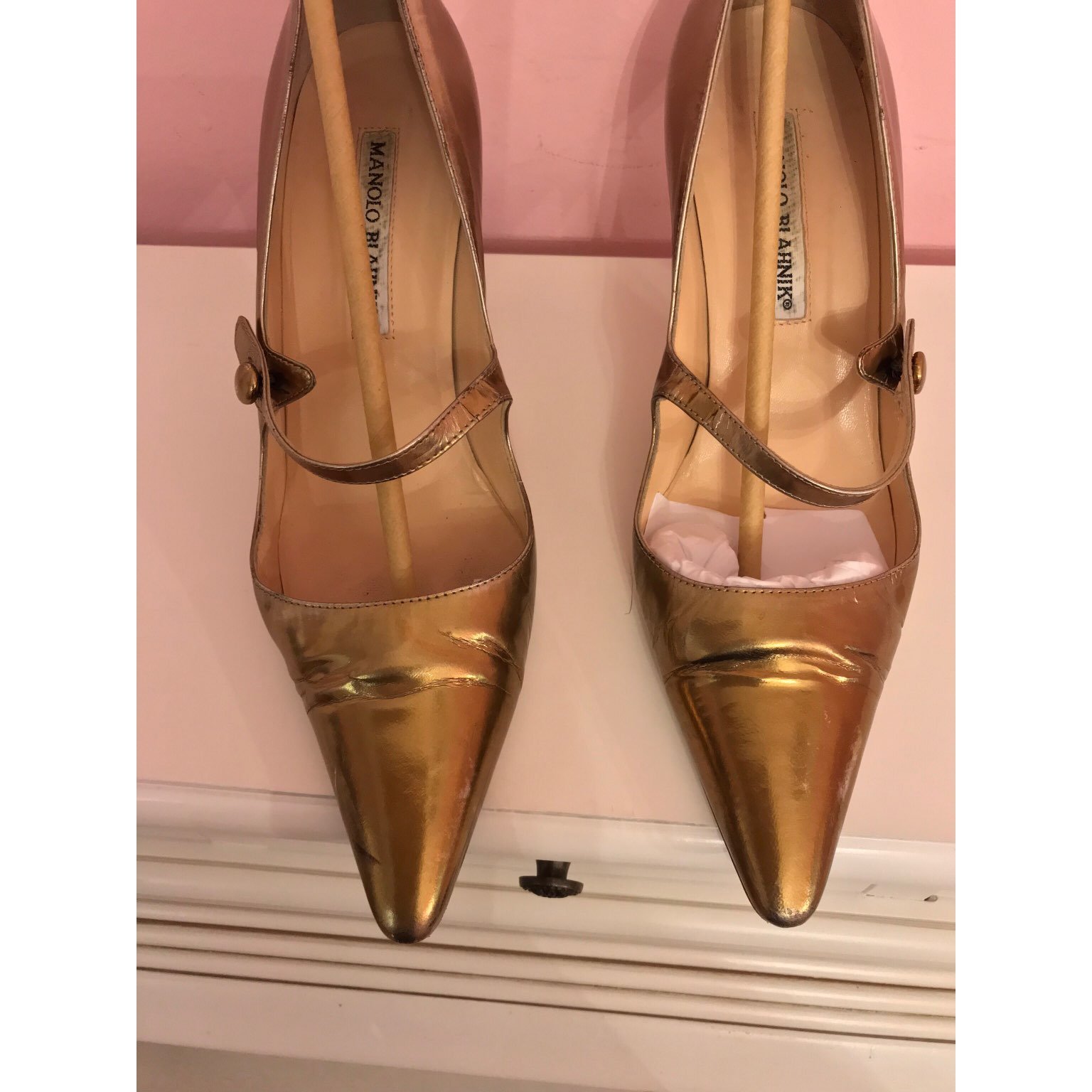 MANOLO BLAHNIK Gold Campari Mary Jane 37