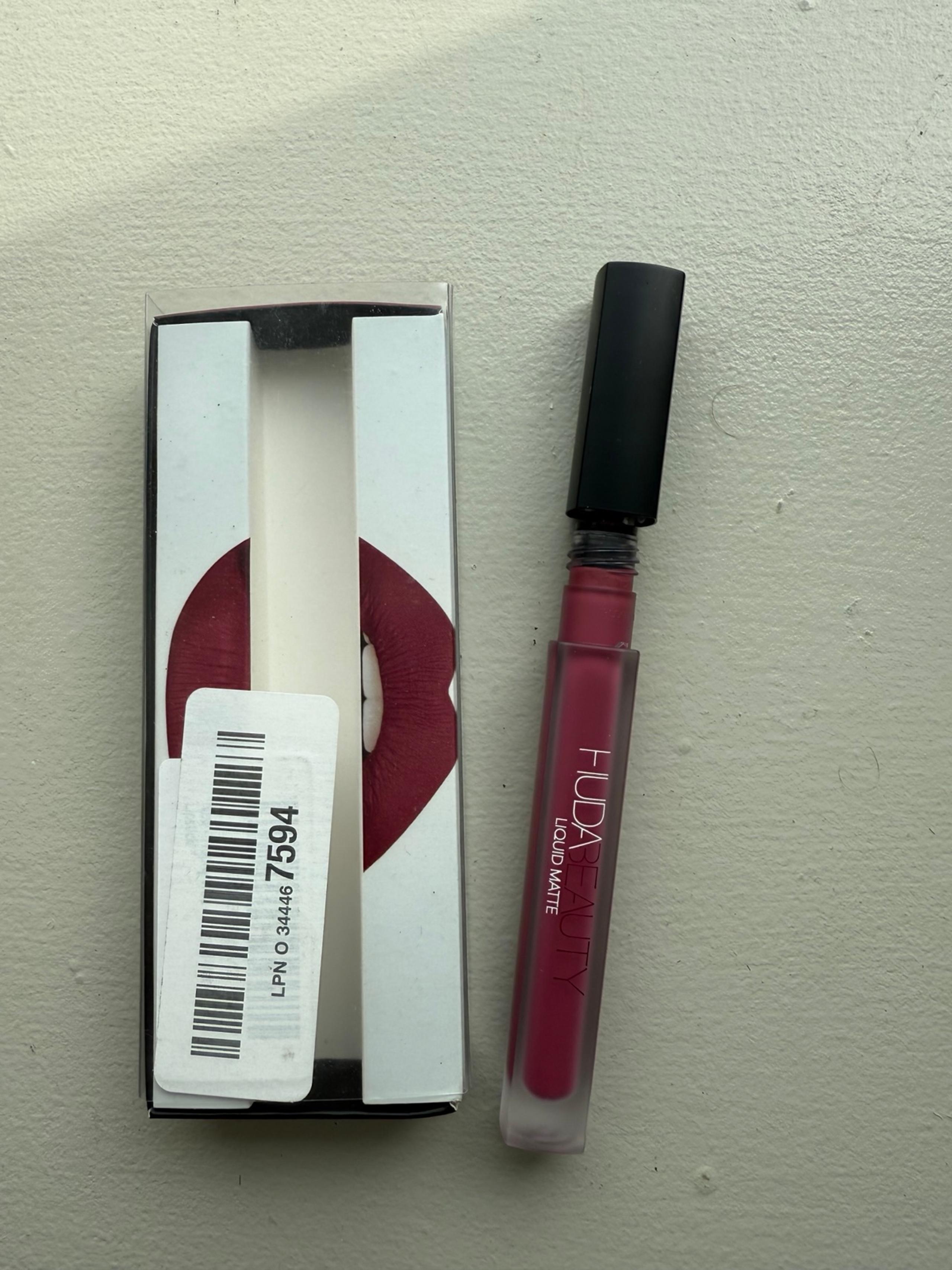 Huda beauty trophy wife liquid lipstick