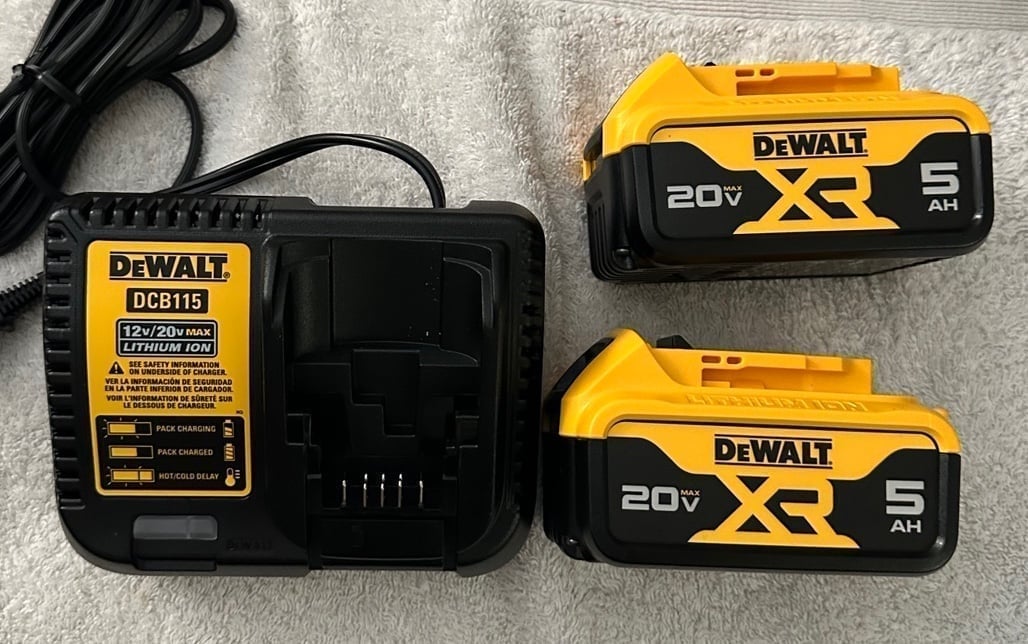Dewalt 20V XR Two 5ah Batteries & Charger New