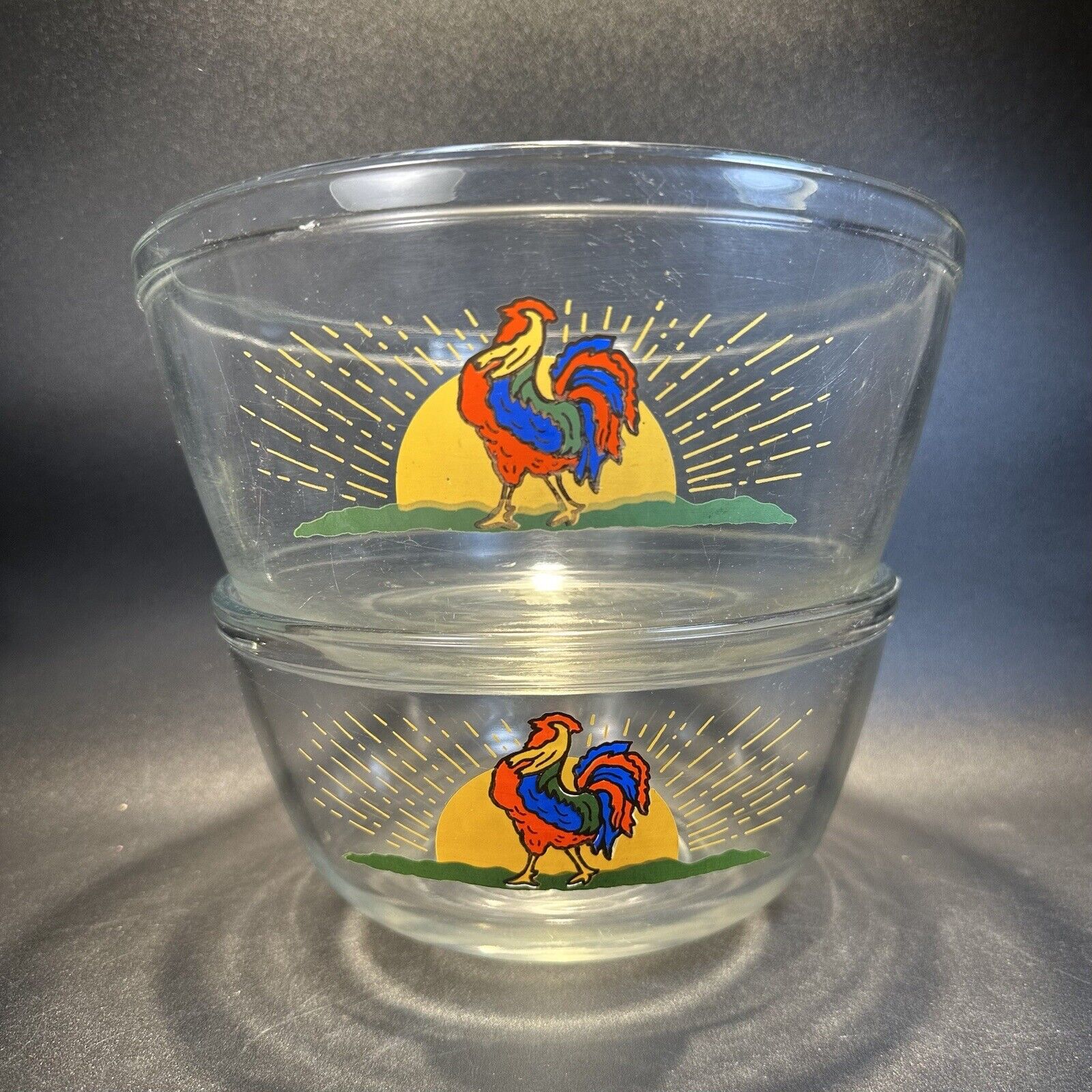 Vtg Anchor Hocking Rooster Chanticleer Nesting Mixing Bowls 1.5 & 2.5 QT Sunrise