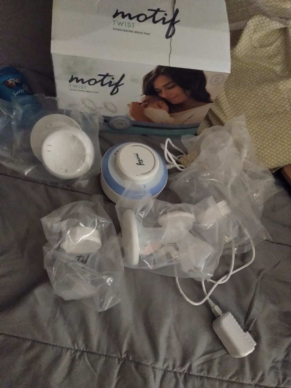 Motif twist double electric breast pump