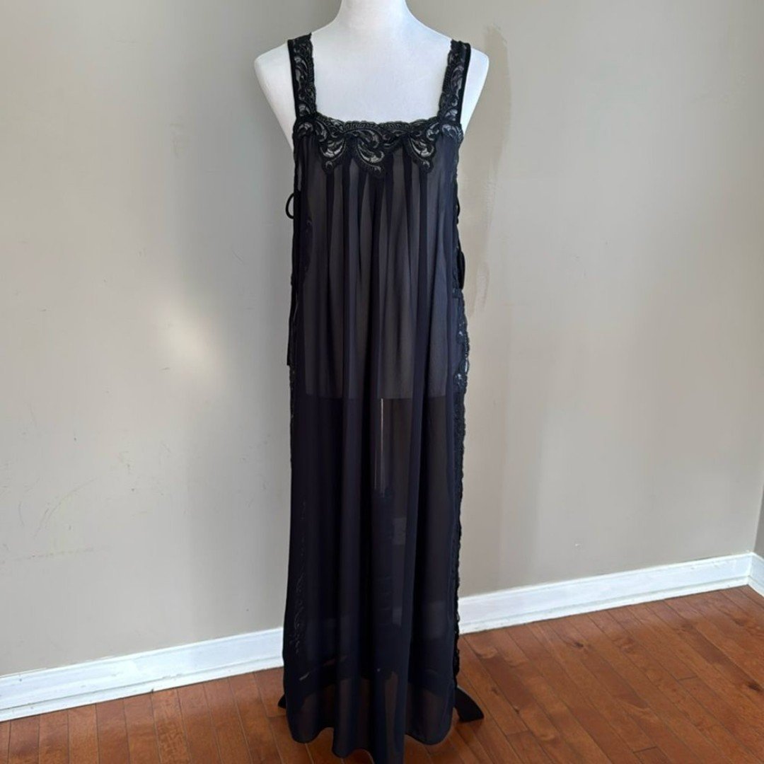 Natori for Neiman Marcus Vintage Black Lace Slit Chemise Nightgown Size M