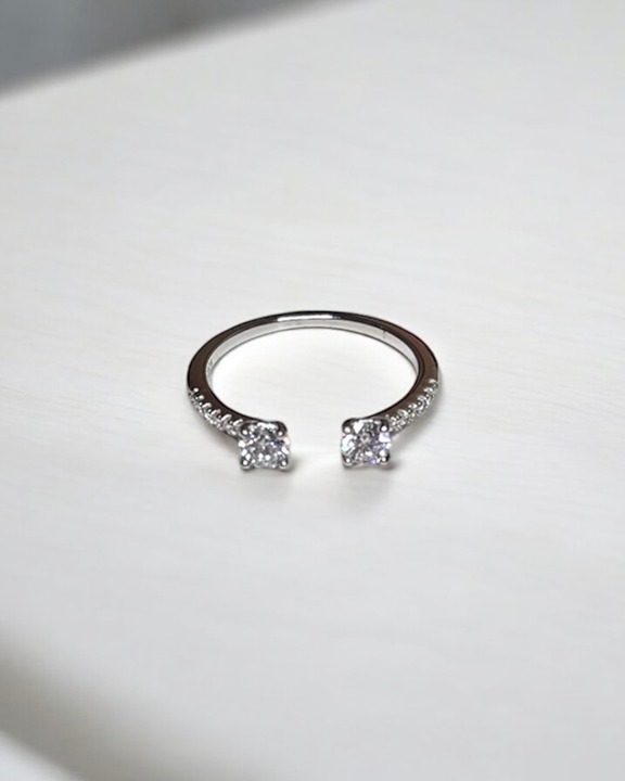 Zircon Adjustable Elegant Ring
