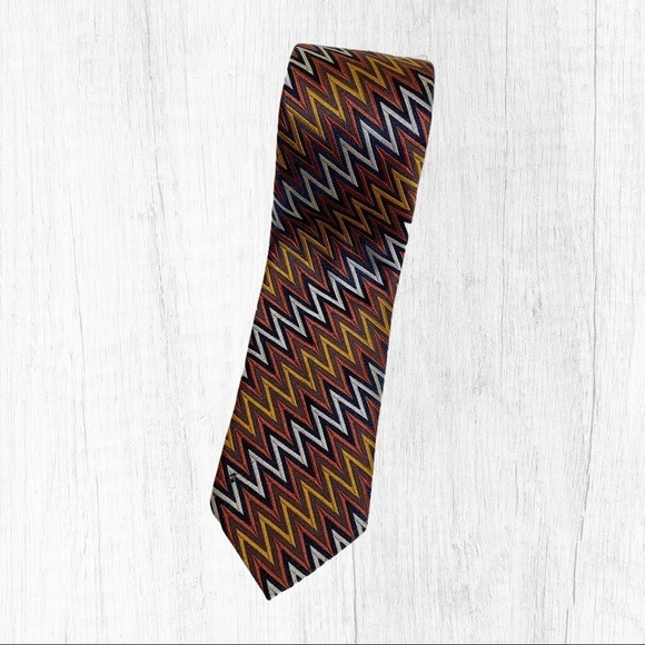 Missoni Italy zig zag silk tie