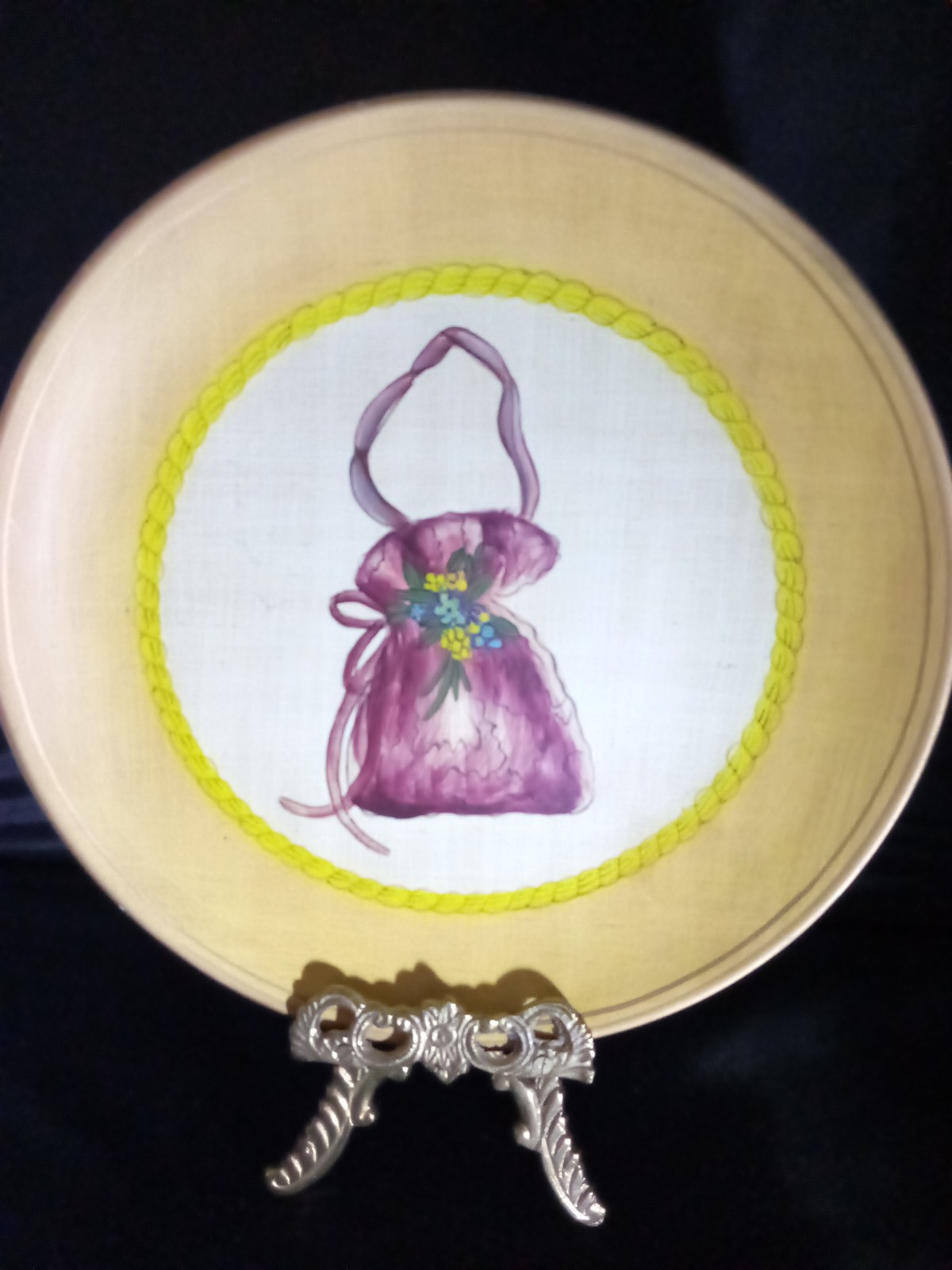 Mid-modern plate