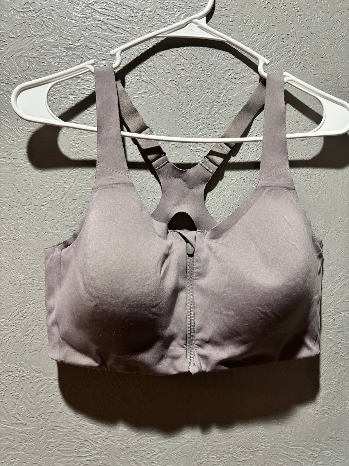 Lululemon enlite high support front zip up sports bra size 38DD