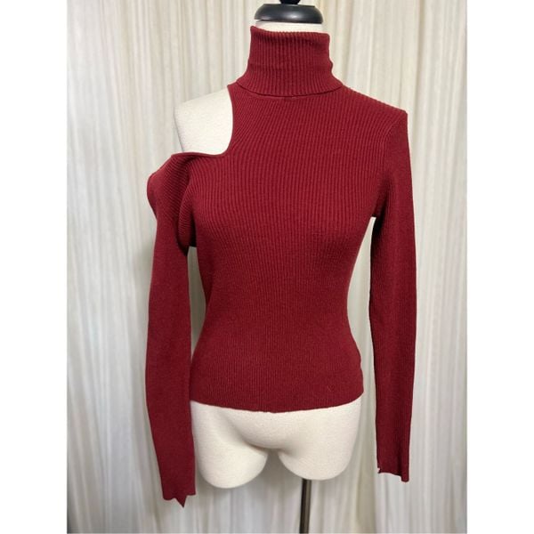 ASTR Los Angeles Ribbed Red Cold Shoulder Turtleneck Sexy Sweater Size XS