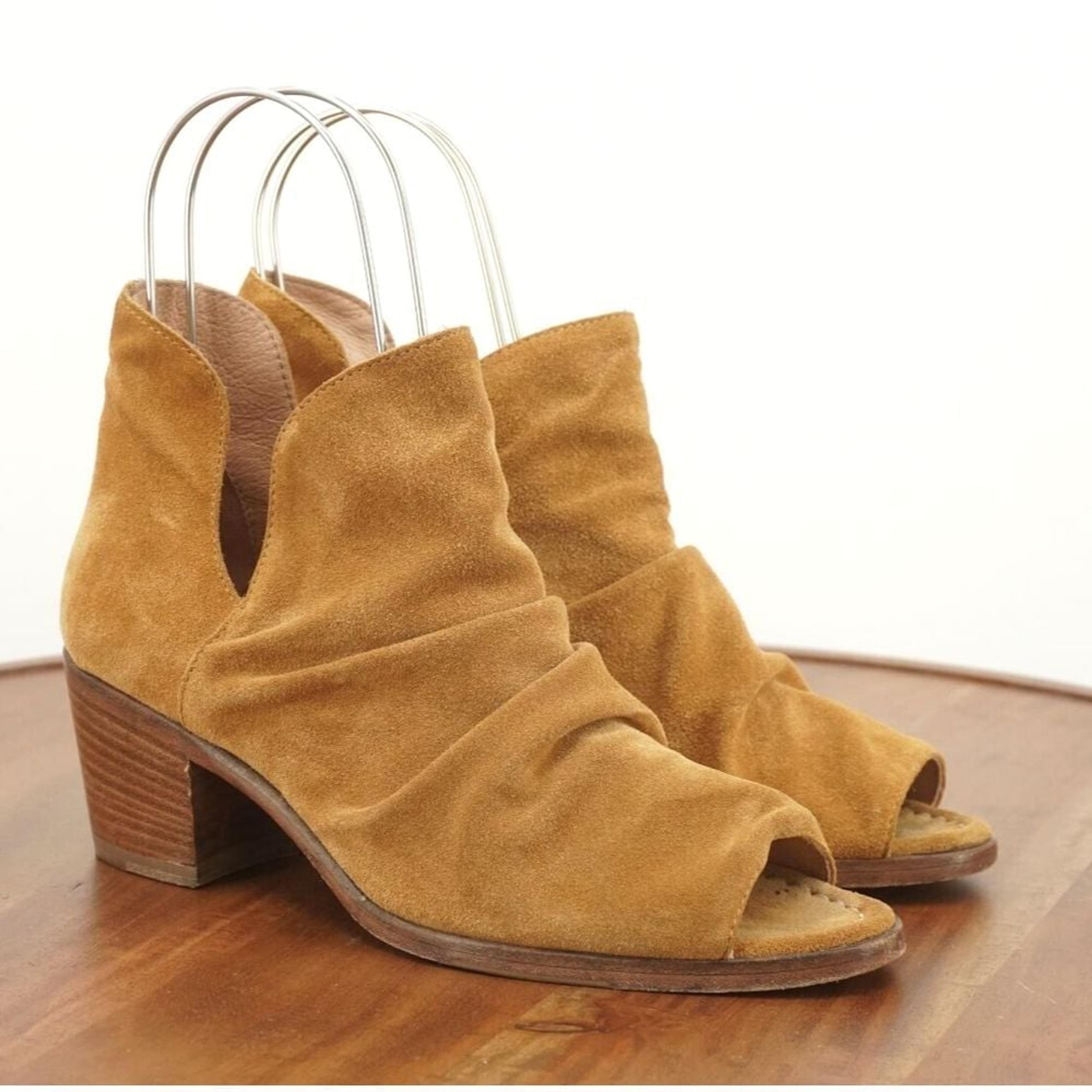 Sundance Womens Booties Ruched Beige Suede Block Heel Peep Toe 36 EU - 5.5 US