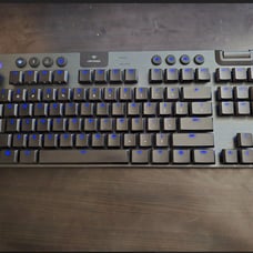 Logitech G915 LIGHTSPEED Wireless RGB Mechanical Linear Switch Gaming Keyboard