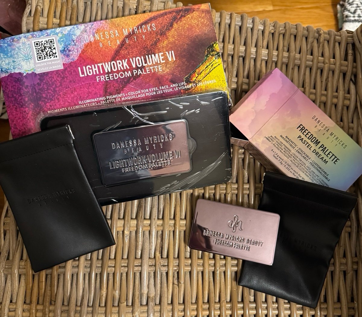 Danessa Myricks lightwork freedom palette VI and mini pastel freedom palette set