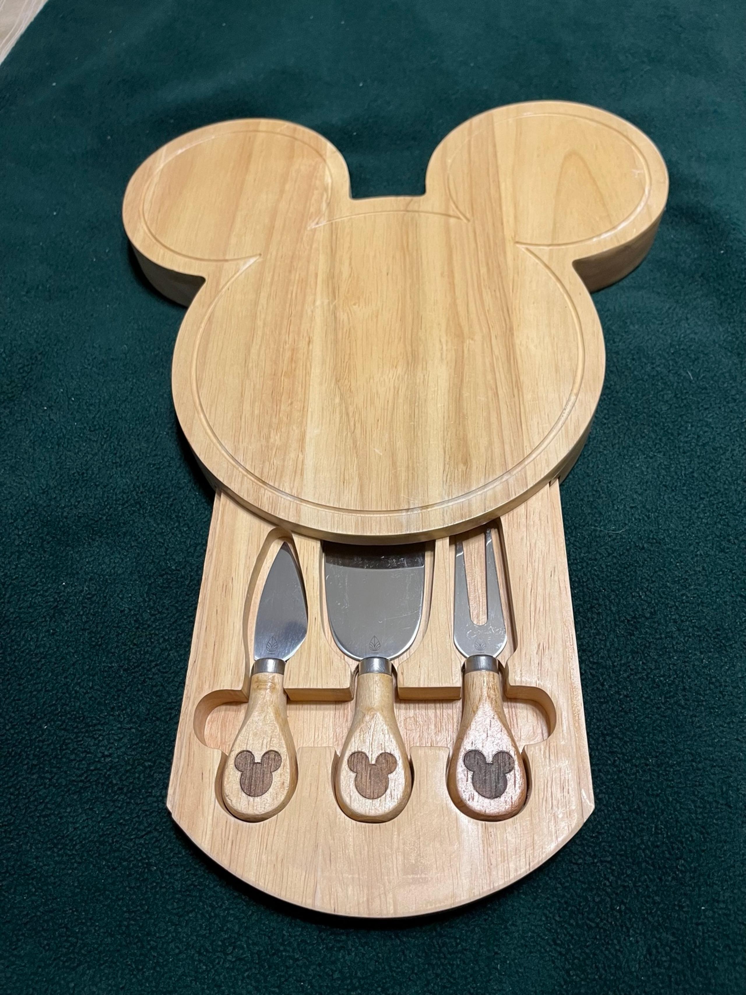Disney’s Mickey Mouse Head Shaped Cheese Board & Tool Set Toscana Charcuterie