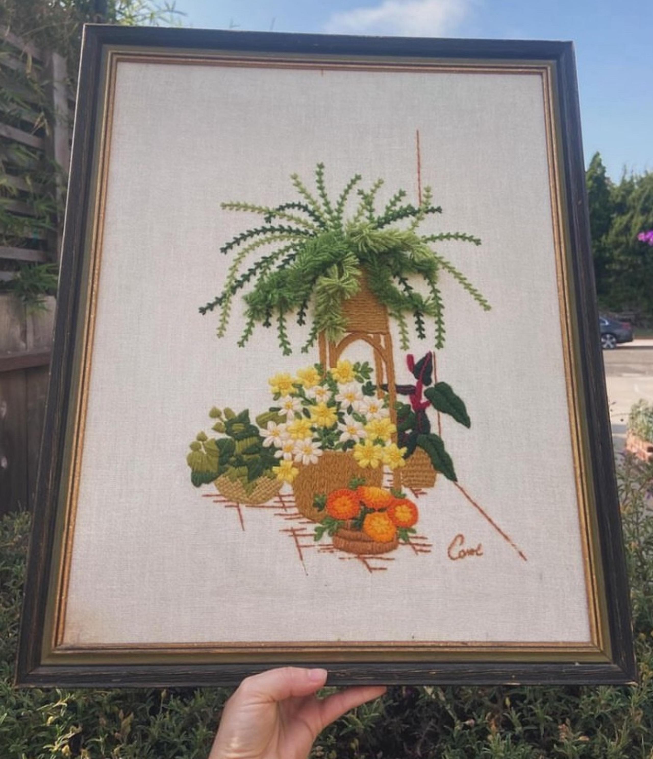 Plant crewel Cross Stitch