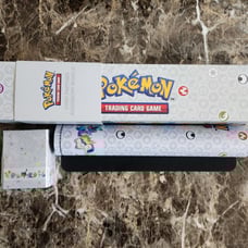 Pokemon TCG Scarlet & Violet 151 Card Lot with Mat and Deck Box