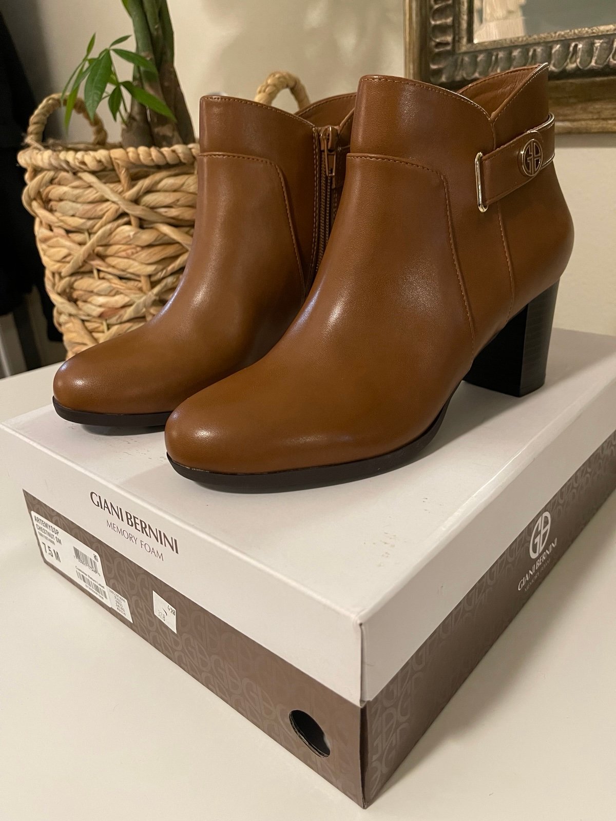 Giani Bernini Memory Foam Chestnut Booties