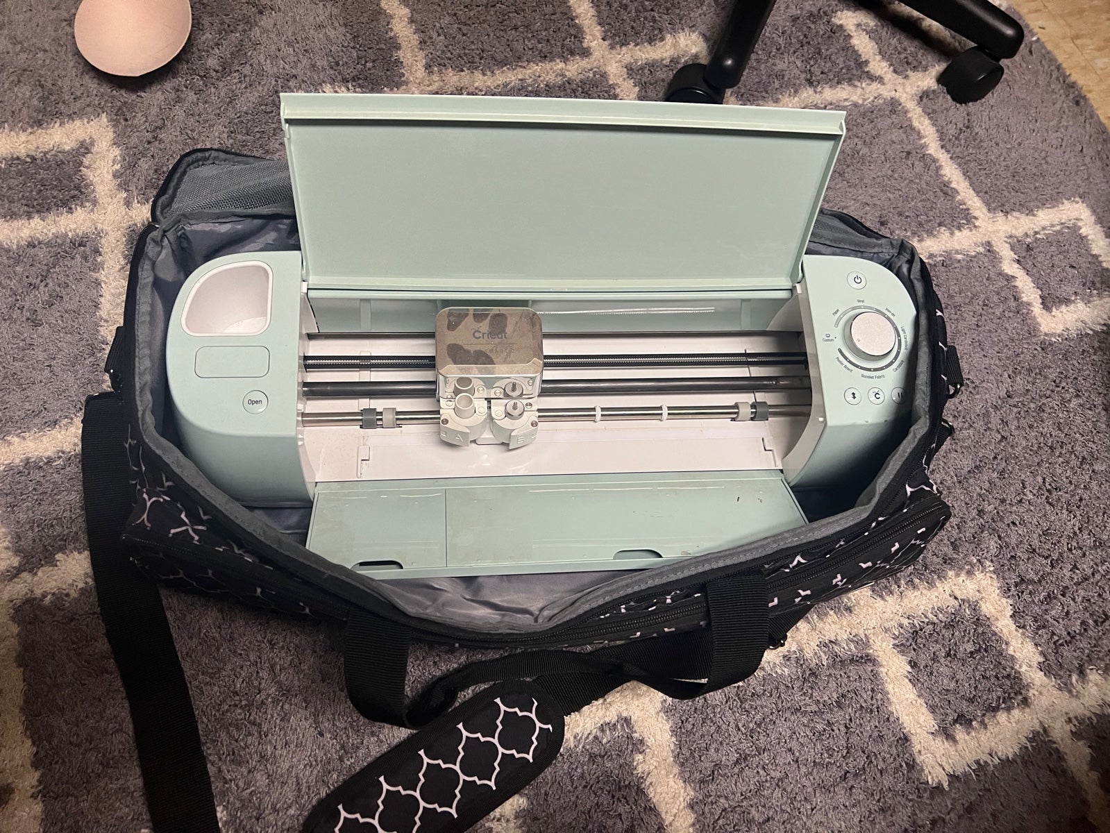 cricut explore air 2 mint in original box
