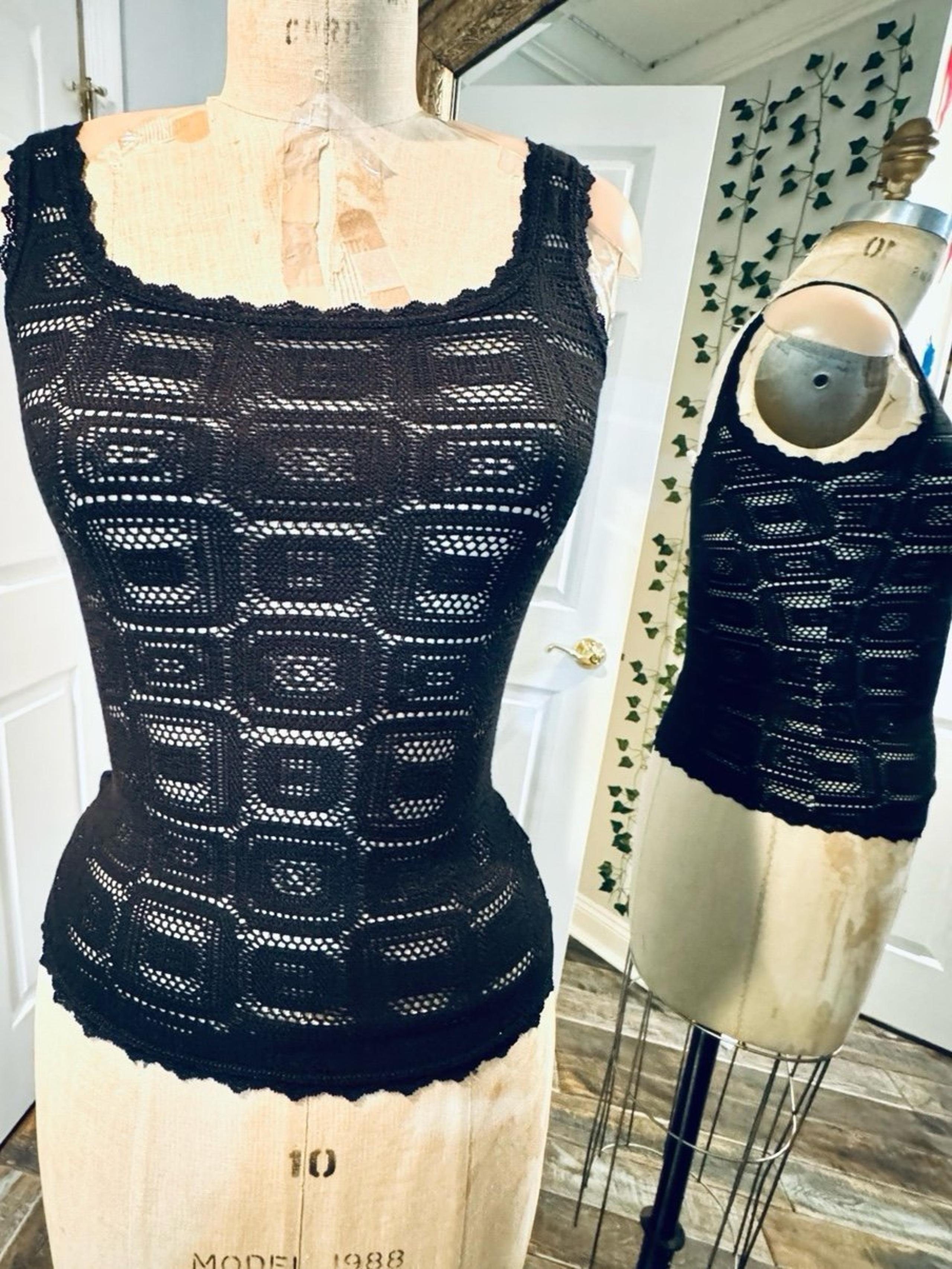 ARIANNE Black Designer Tank Top Corset Fit Nude Lined Scalloped Crochet Knit